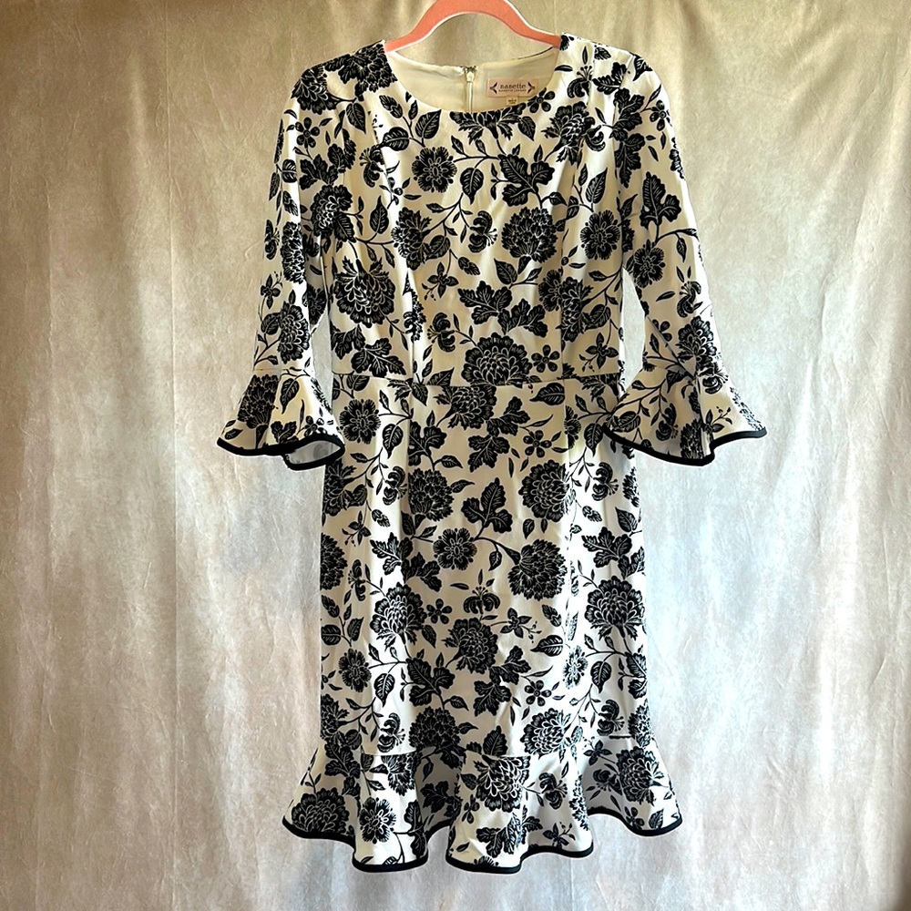 💋💋Gorgeous black and white Nanette Lepore dress size 4💋